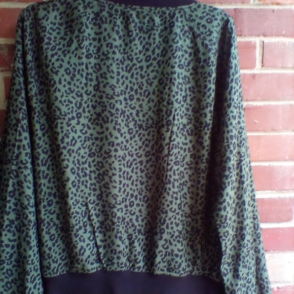 Beach Lunch Lounge Jacket - Picture 3 of 5